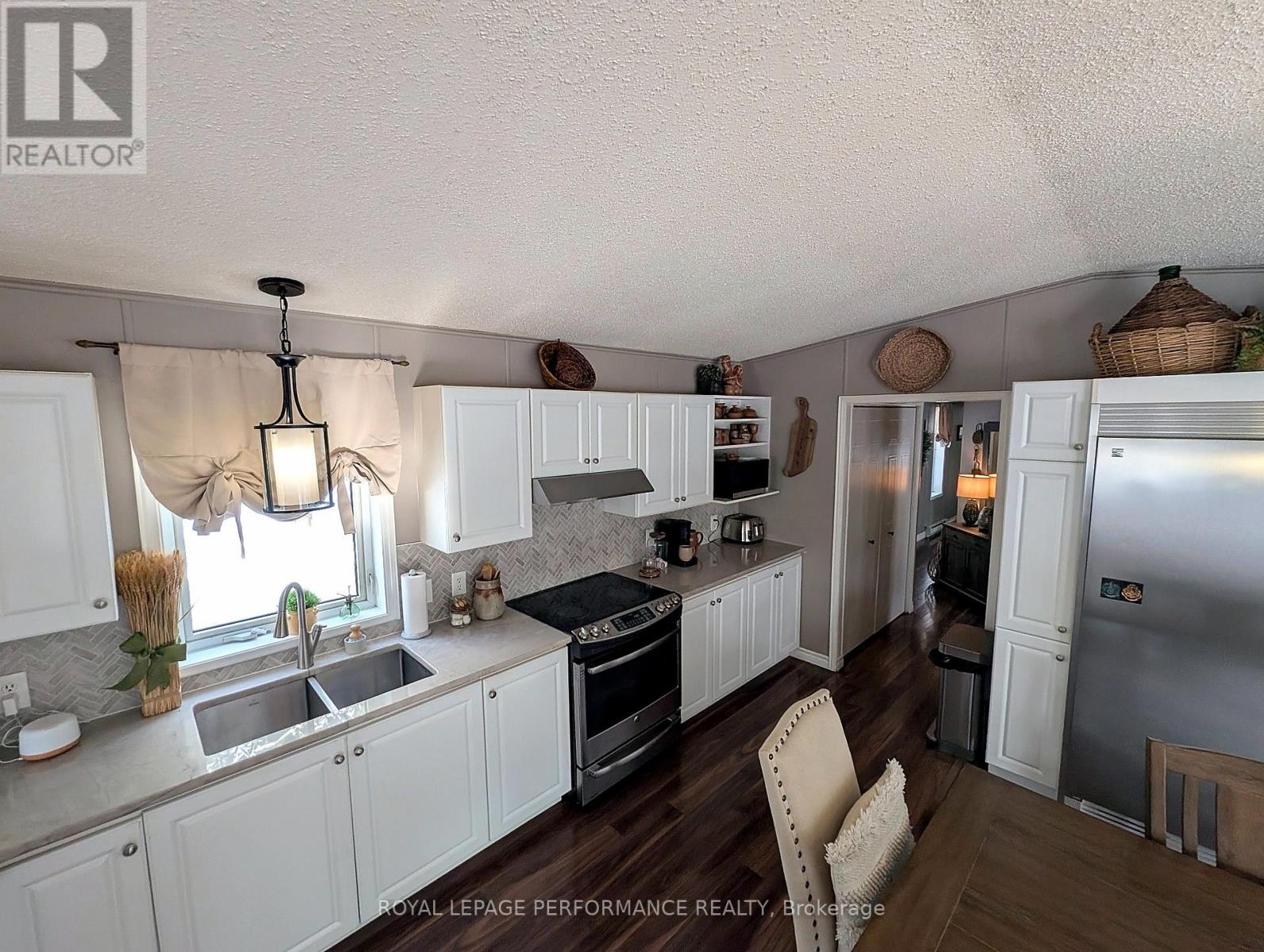3897 CHRISTINE STREET - 9