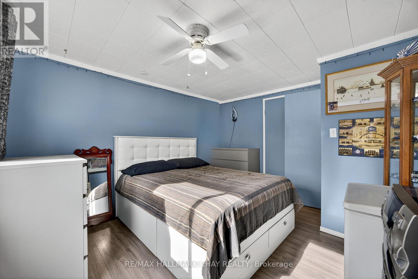9 LOCUST HILL COURT - 18