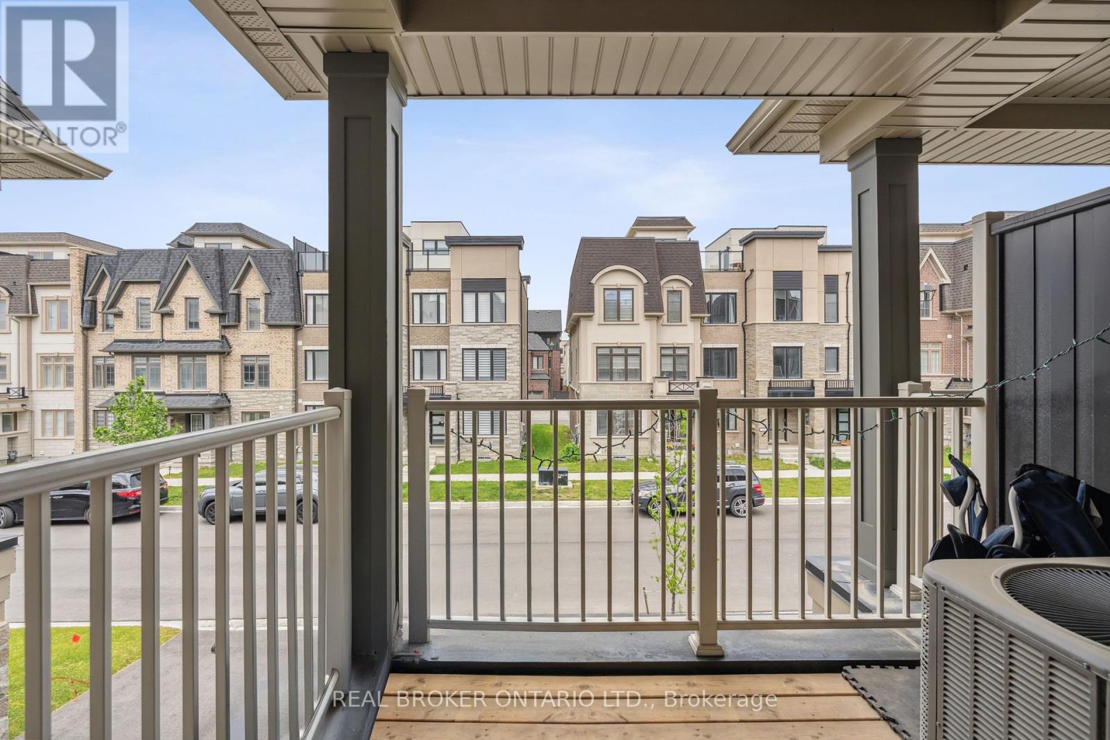 92 WILLIAM SHEARN CRESCENT - 16