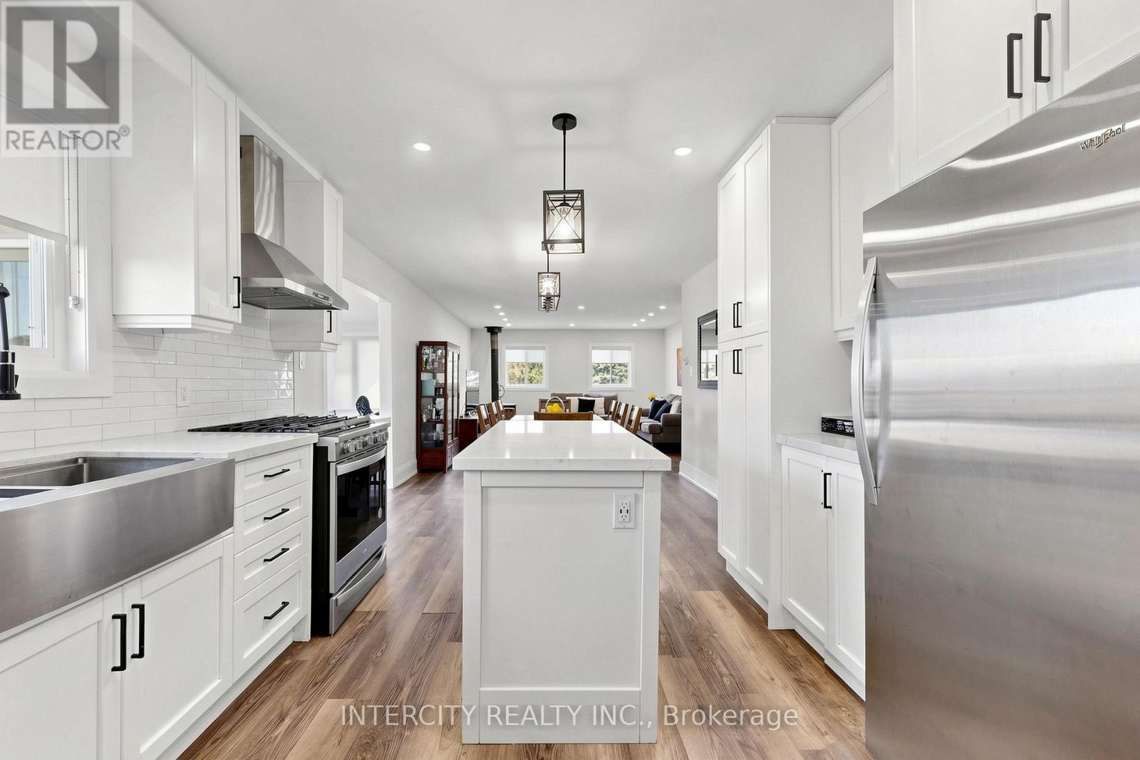 2076 15TH SIDE ROAD - 18
