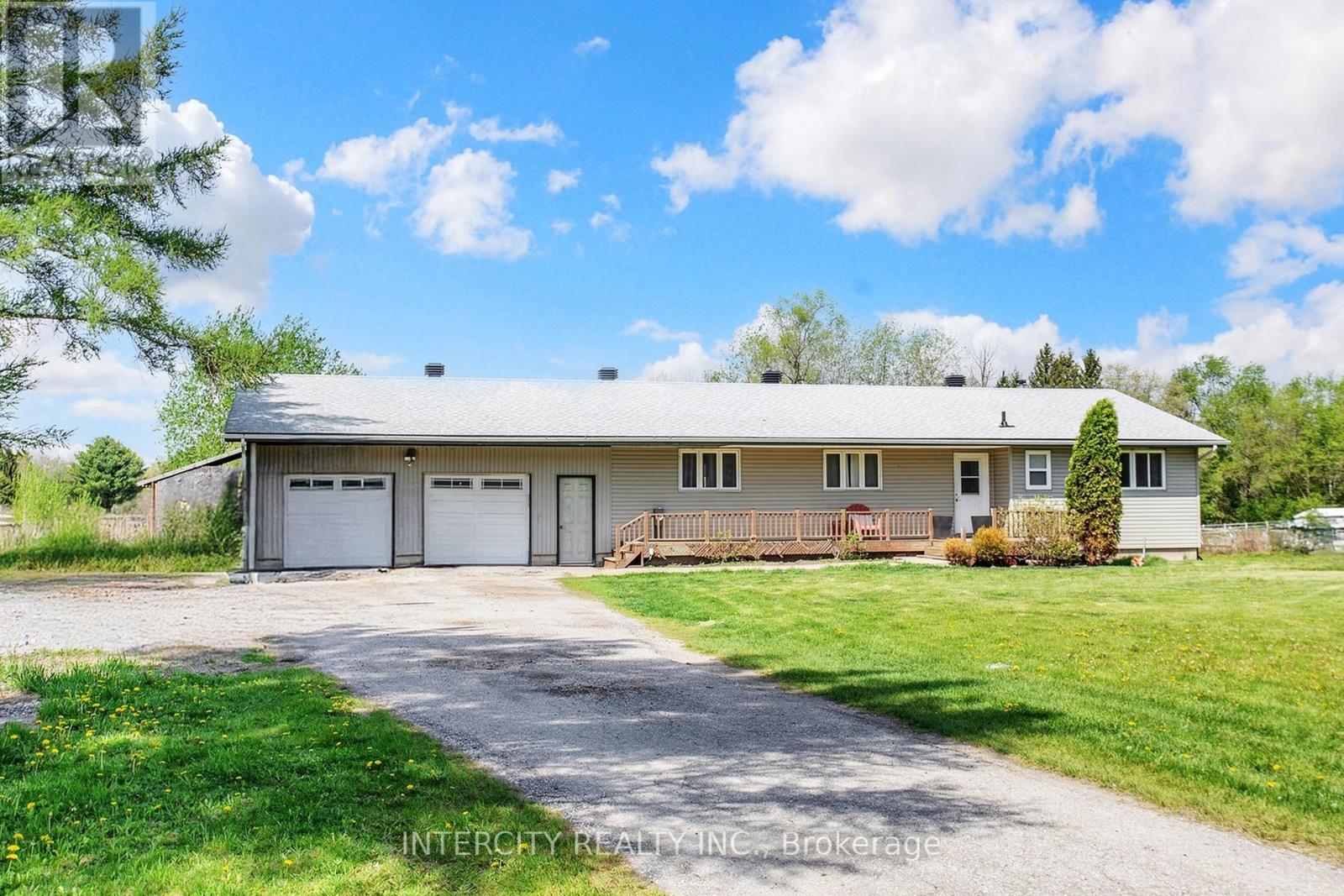 2076 15TH SIDE ROAD - 2