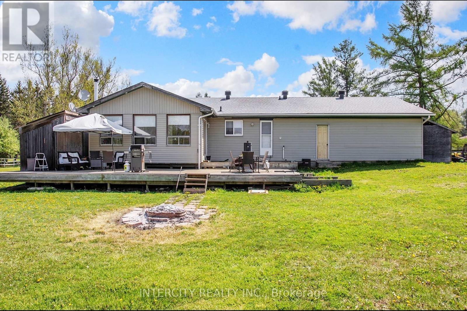 2076 15TH SIDE ROAD - 37
