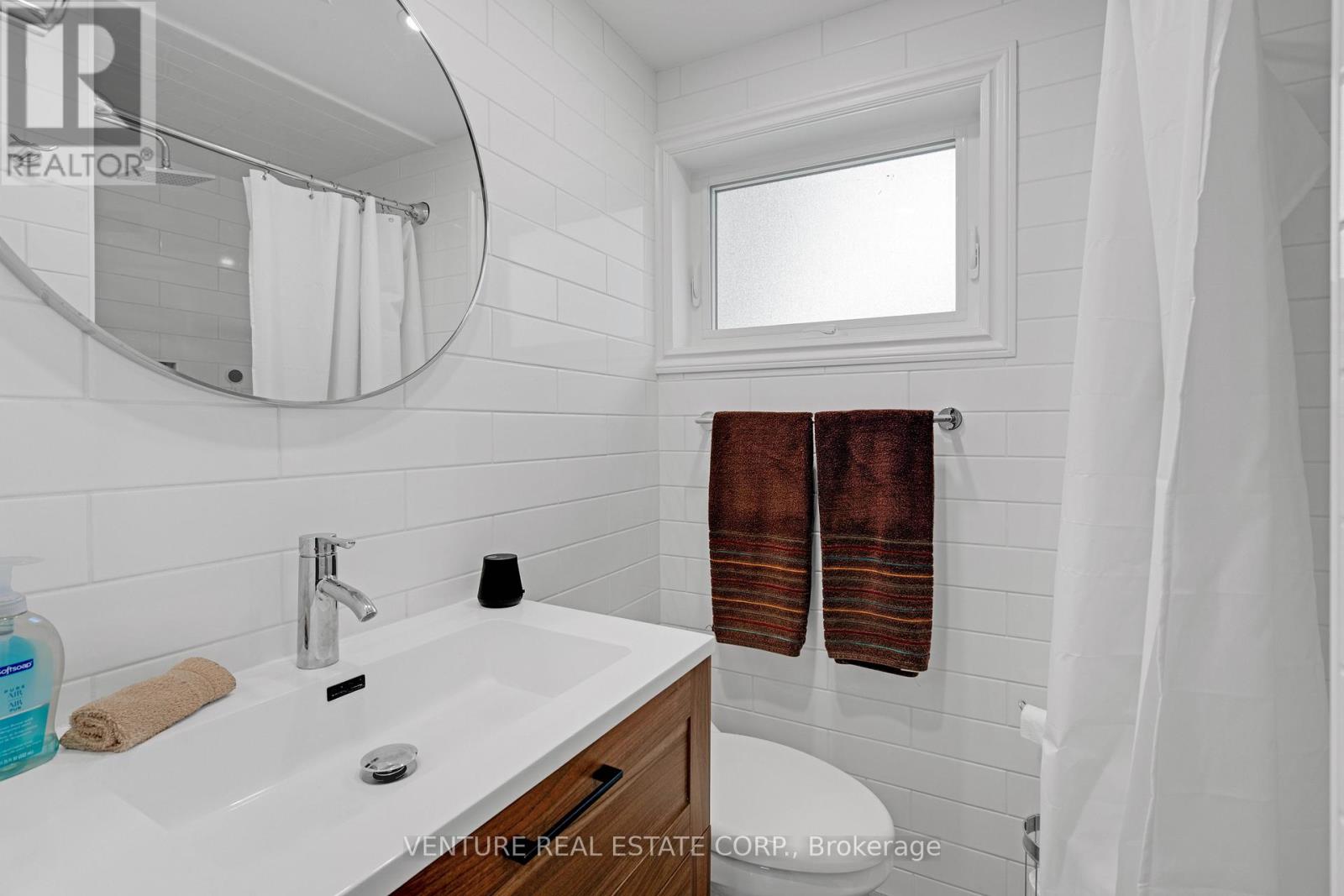 50 FOREST AVENUE - 23