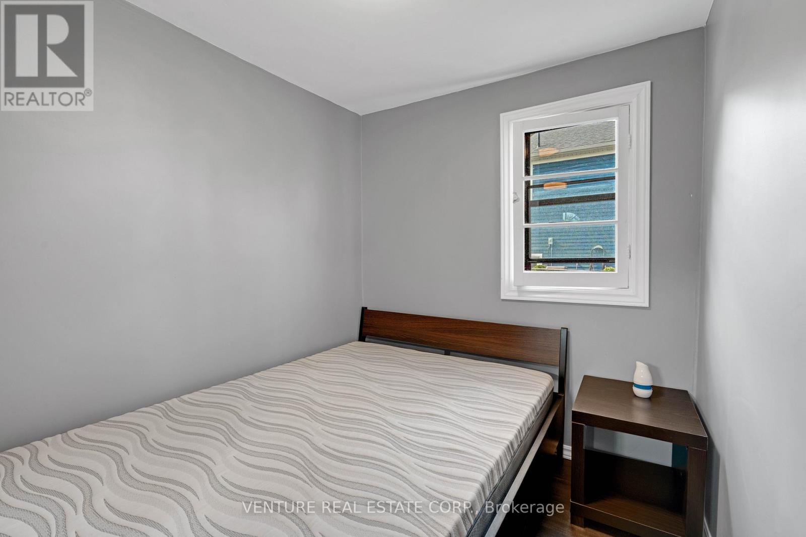 50 FOREST AVENUE - 30