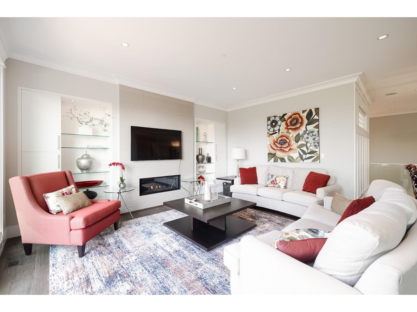 14378 BLACKBURN AVENUE, White Rock