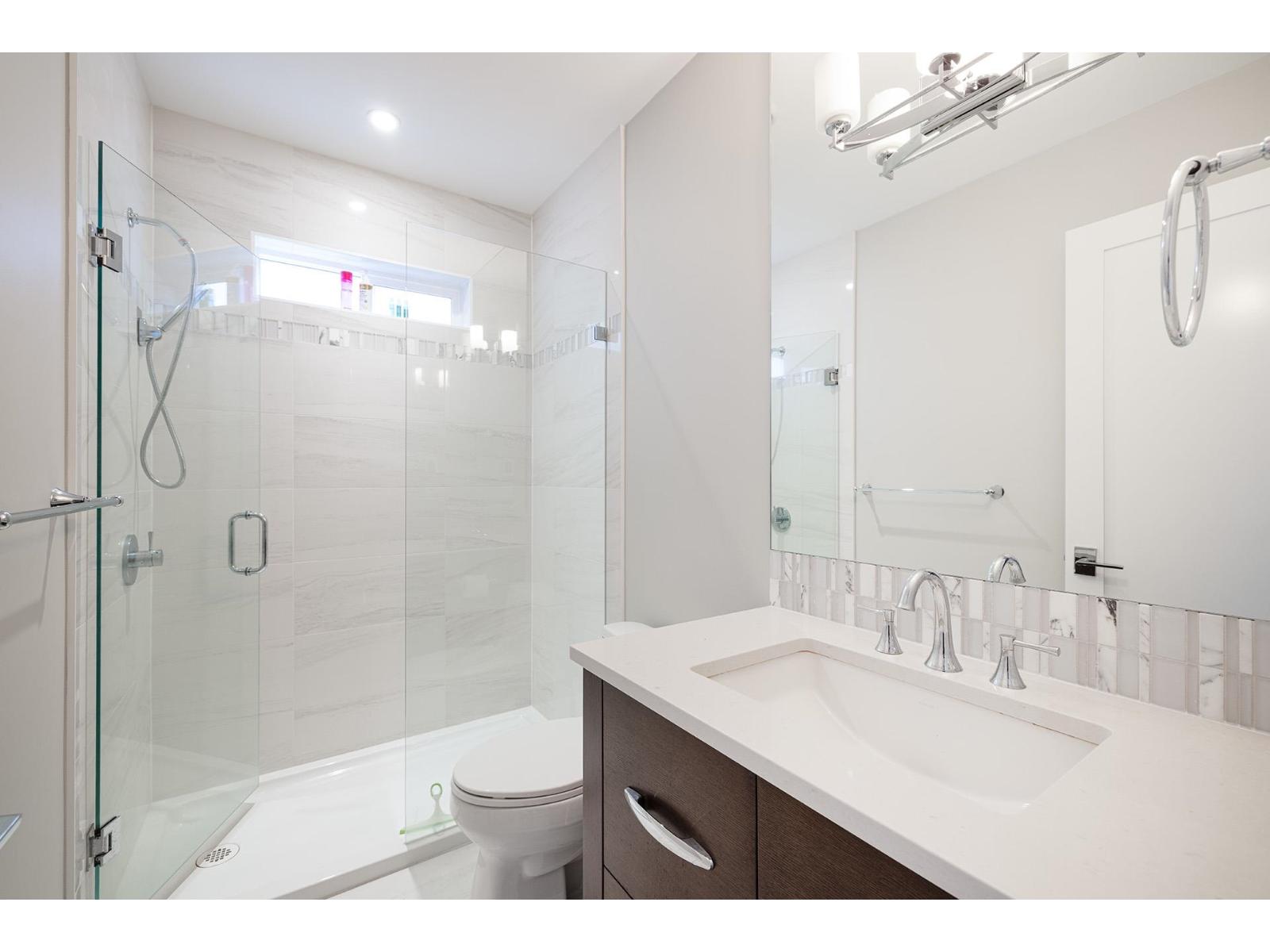 14378 BLACKBURN AVENUE, White Rock