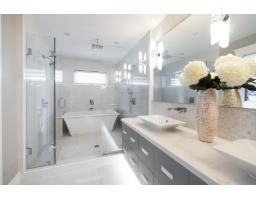 14378 Blackburn Avenue, White Rock, BC V4B3A1 Photo 8