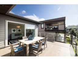 14378 Blackburn Avenue, White Rock, BC V4B3A1 Photo 13