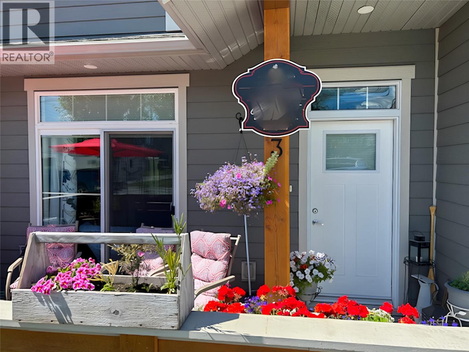 902 6TH Avenue Unit# 3, Invermere