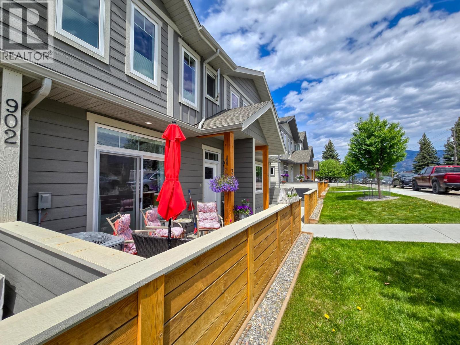 902 6TH Avenue Unit# 3, Invermere