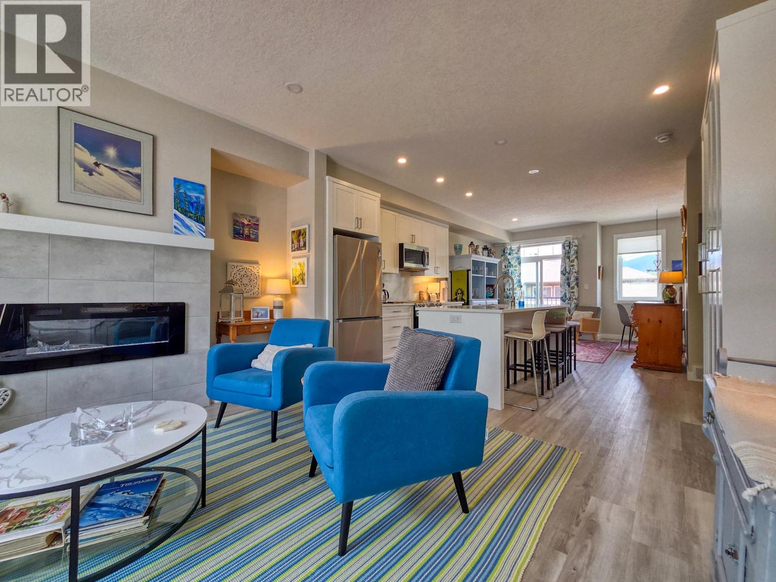 902 6TH Avenue Unit# 3, Invermere