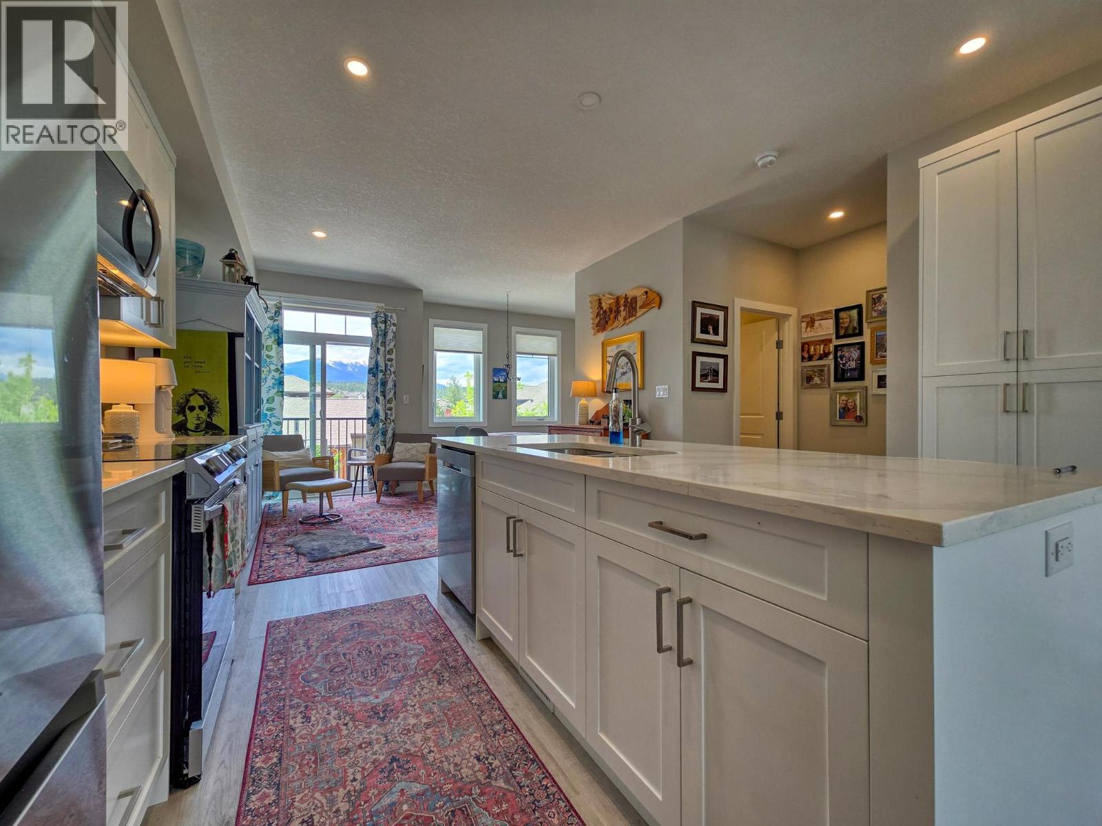#3 902 6TH Avenue - 4