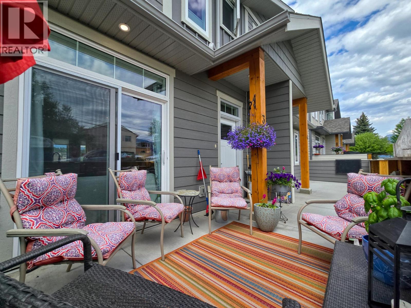 902 6TH Avenue Unit# 3, Invermere