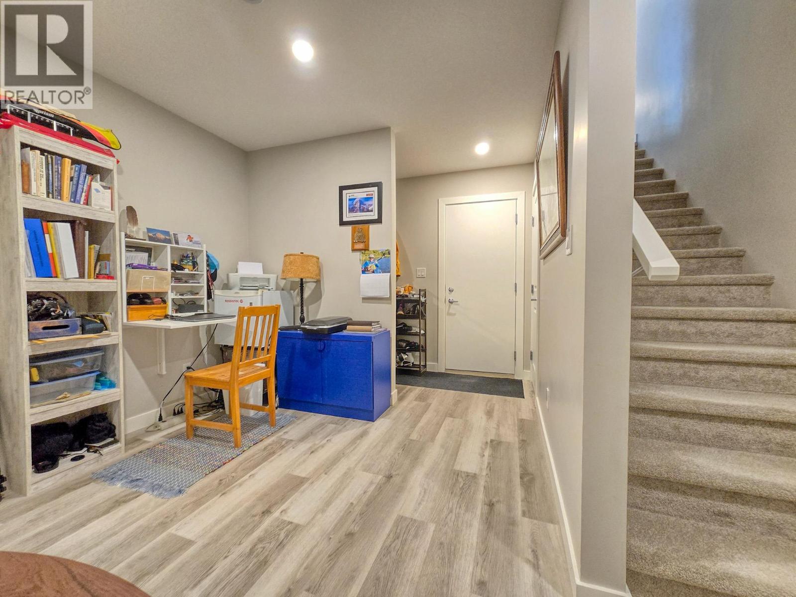 902 6TH Avenue Unit# 3, Invermere