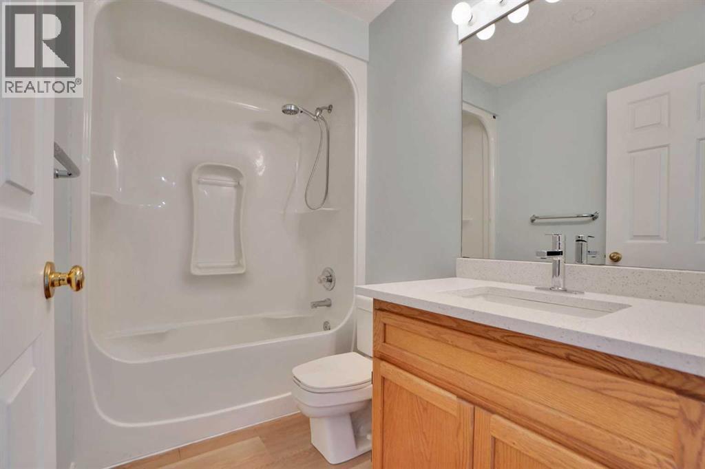 6 Somerset Close SW - 31