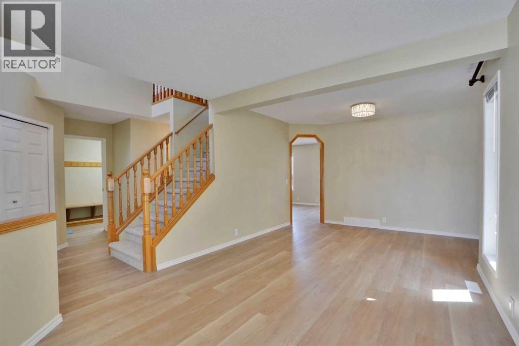 6 Somerset Close SW - 6
