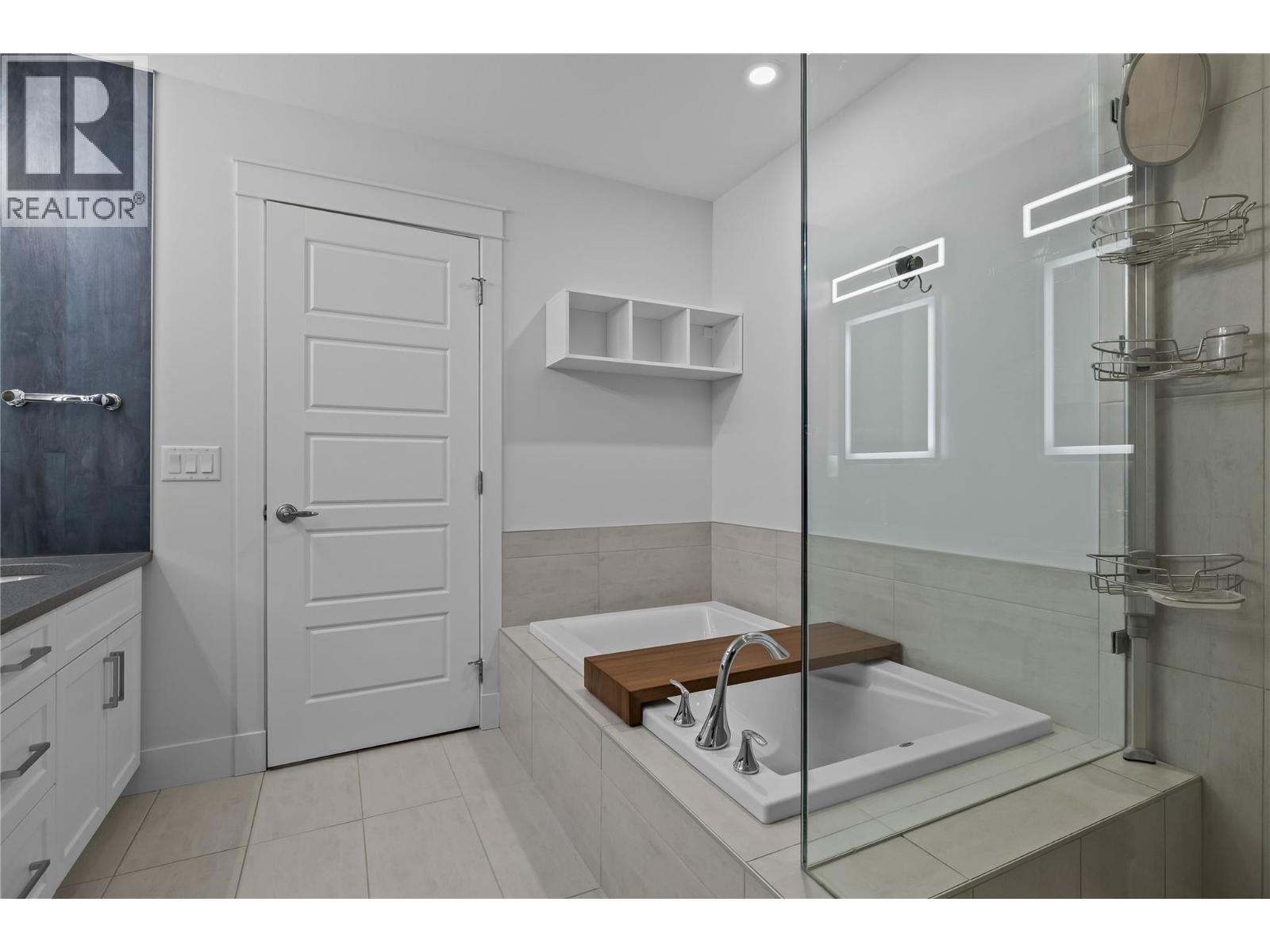 63 3359 Cougar Road, West Kelowna