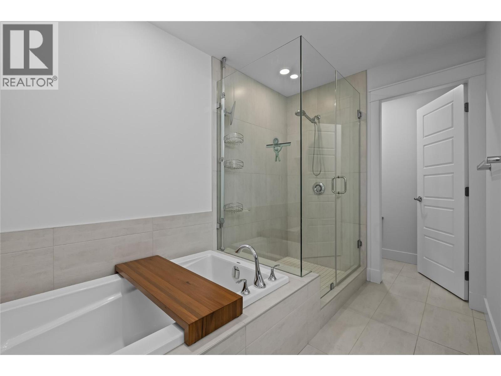 63 3359 Cougar Road, West Kelowna