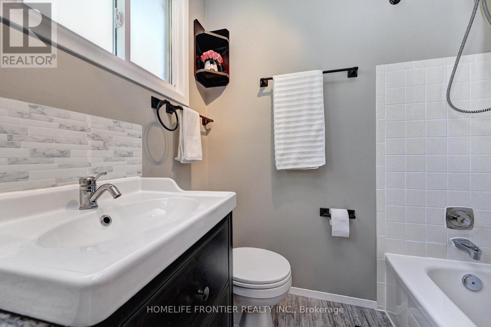 4-bedroom home for sale at 121 FOREST ROAD, Brantford ON · photo 20 of 36