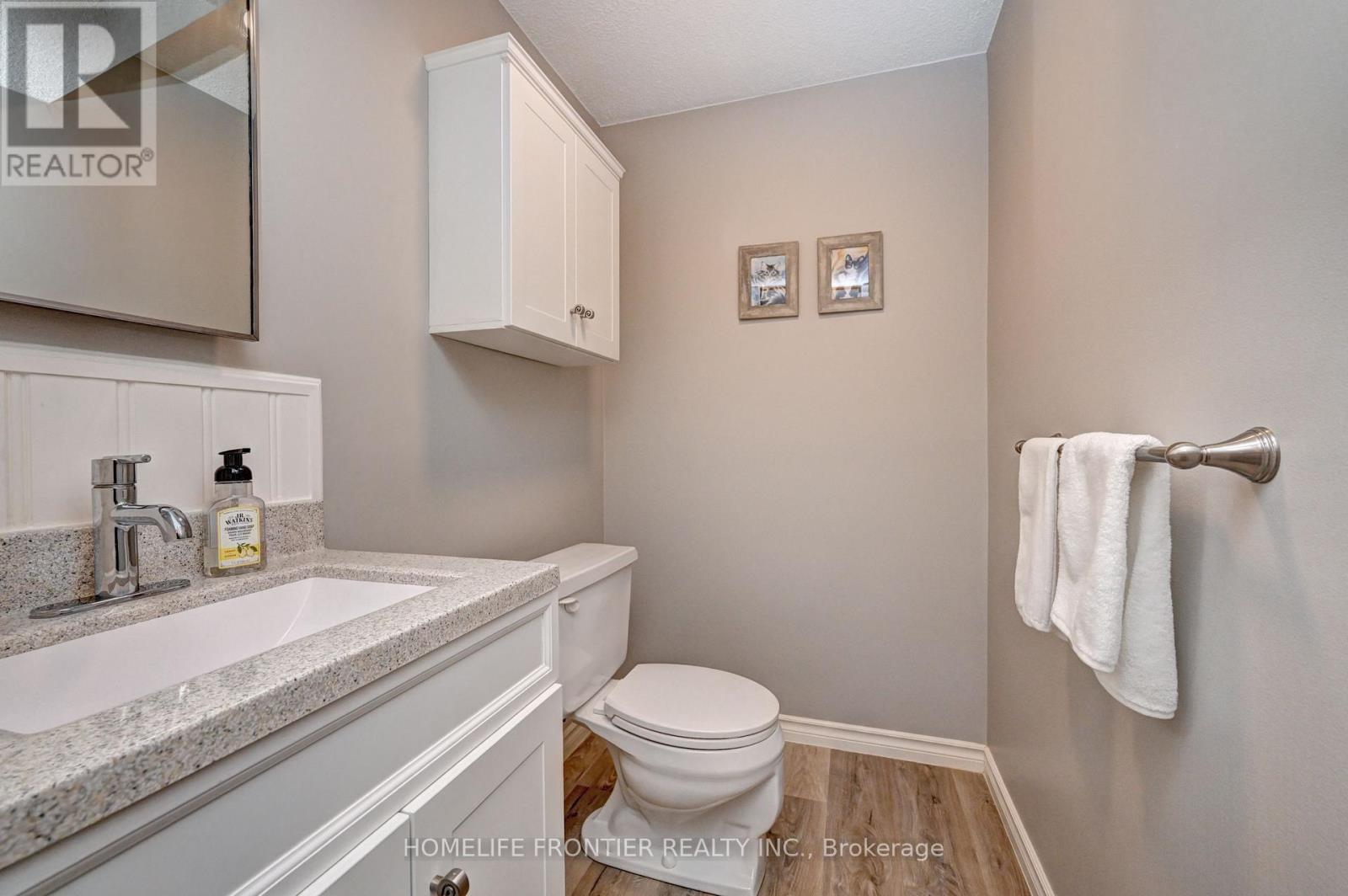 4-bedroom home for sale at 121 FOREST ROAD, Brantford ON · photo 24 of 36