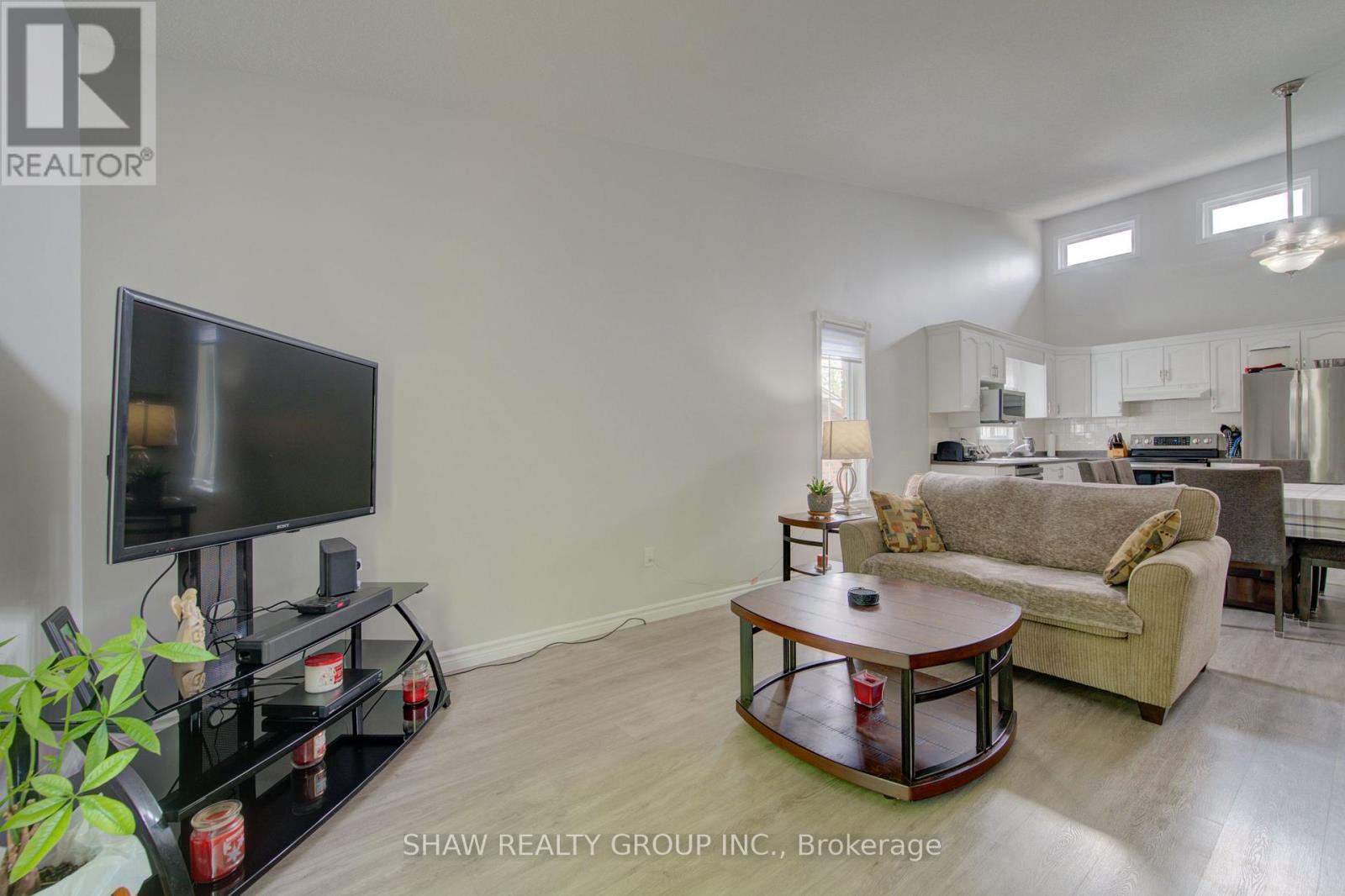 58D HARRIS AVENUE - 23
