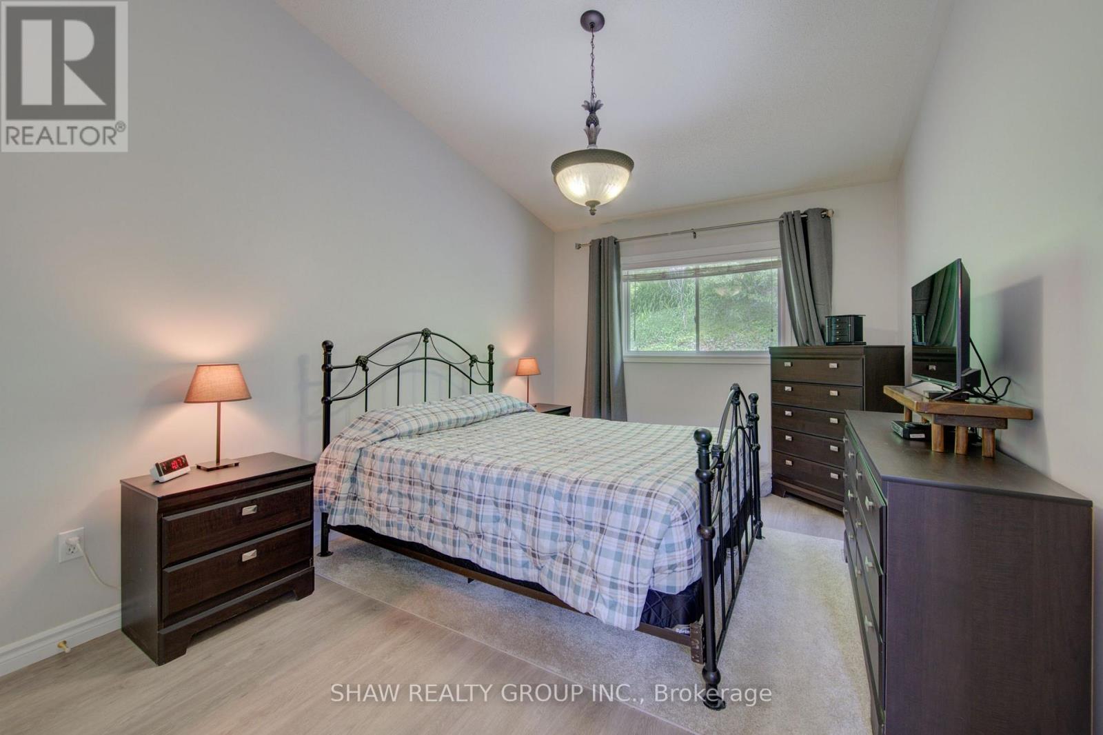 58D HARRIS AVENUE - 26