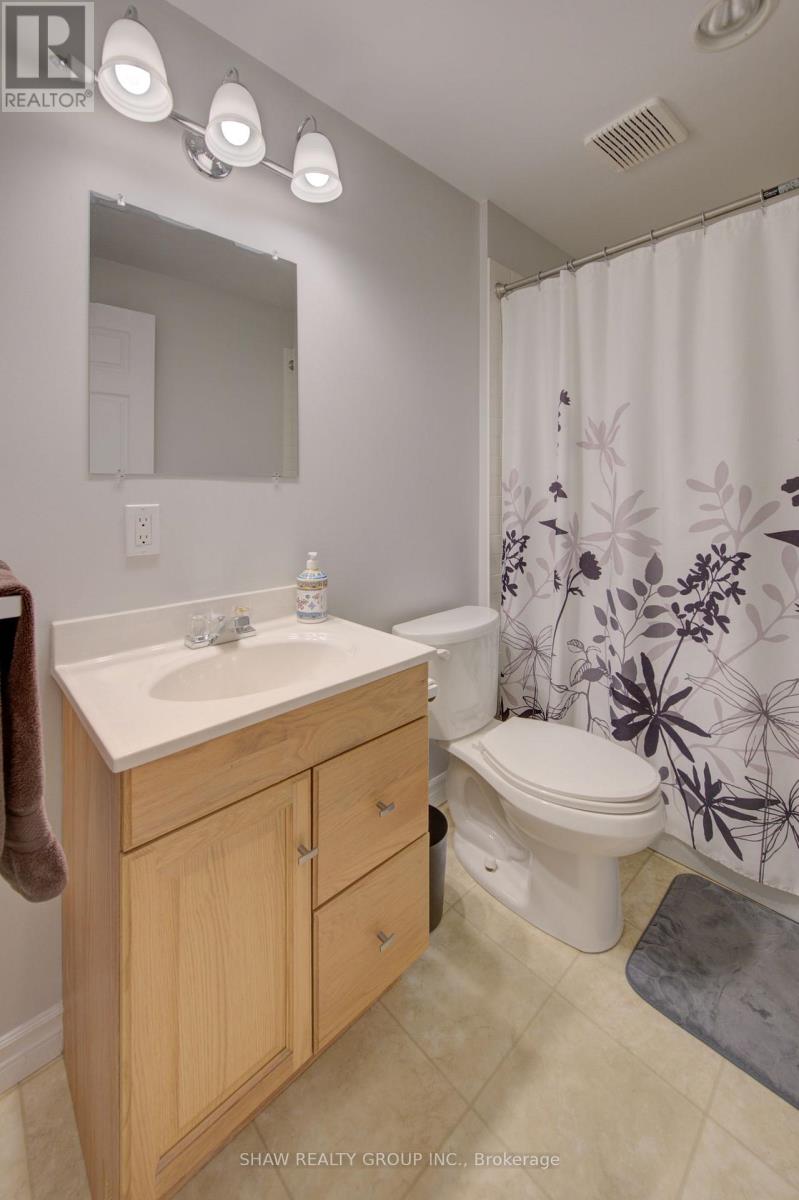 58D HARRIS AVENUE - 36