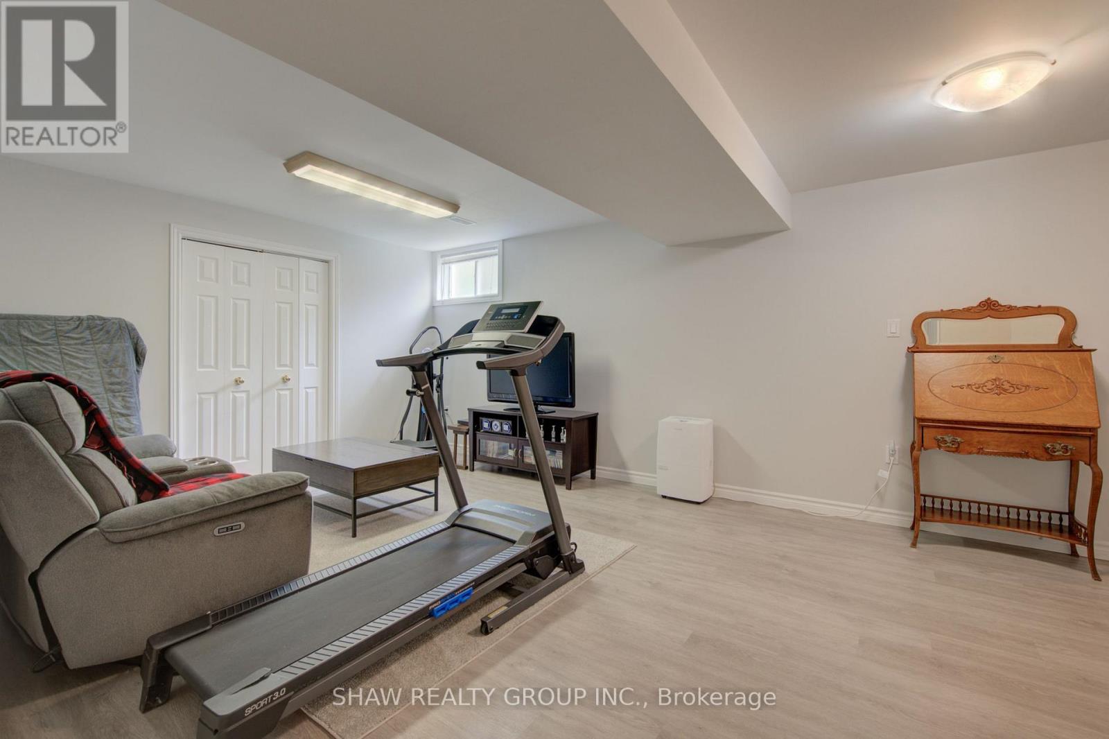 58D HARRIS AVENUE - 37
