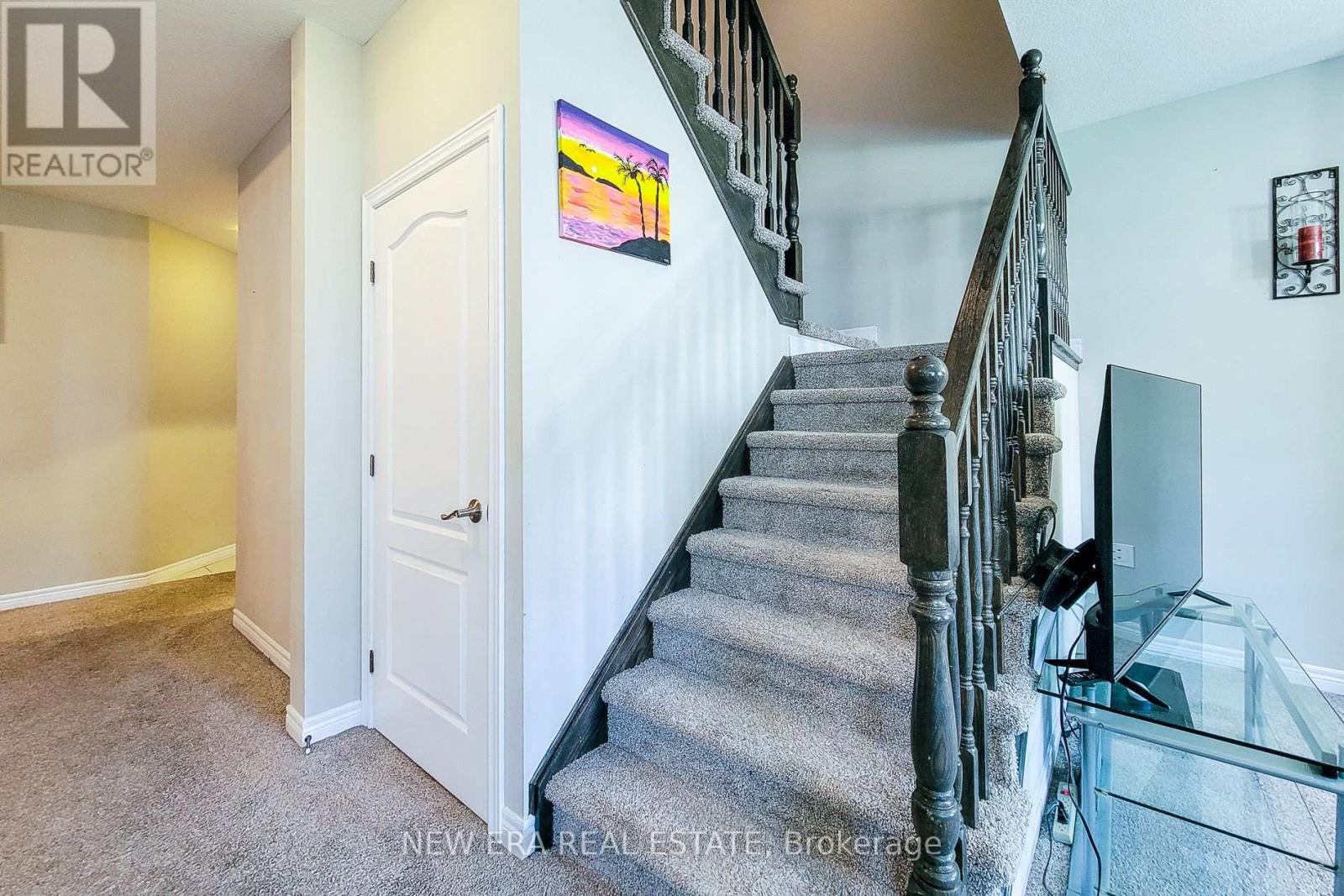 40 FAIRGROUNDS DRIVE - 22