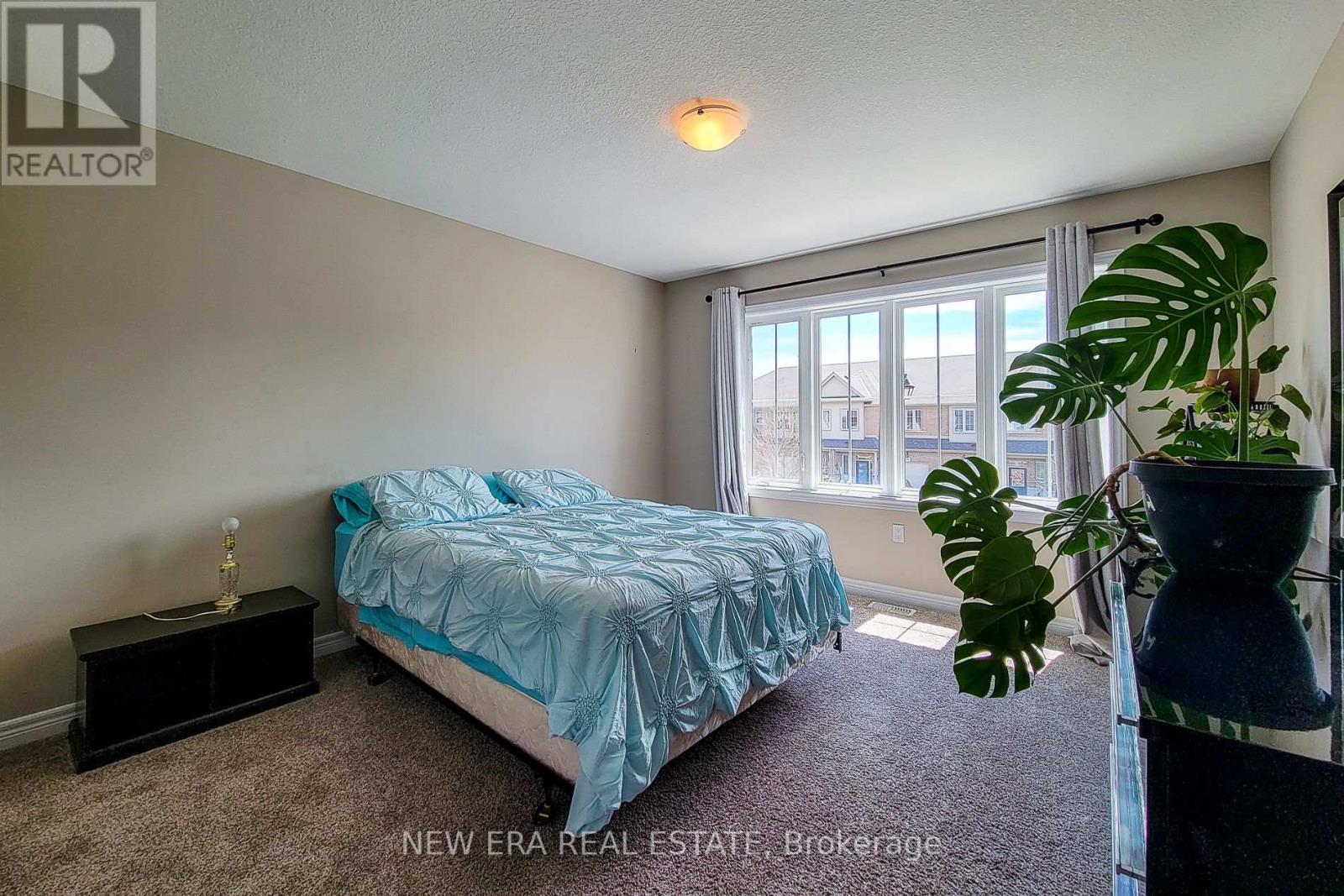 40 FAIRGROUNDS DRIVE - 27