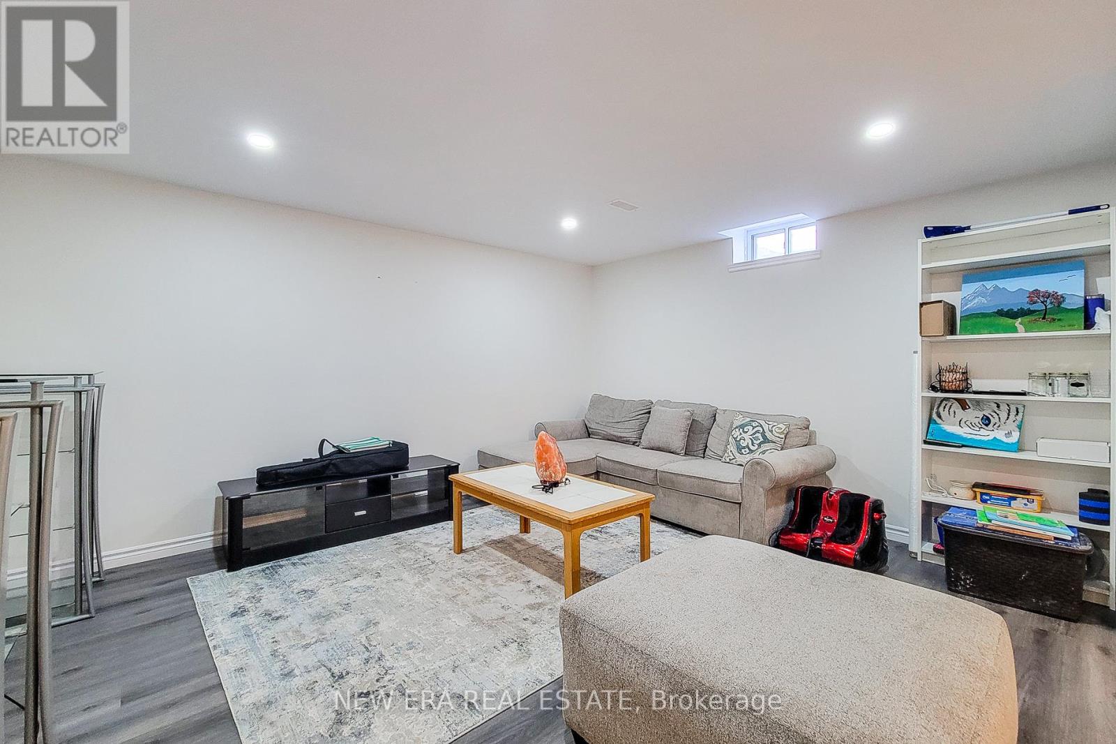 40 FAIRGROUNDS DRIVE - 34