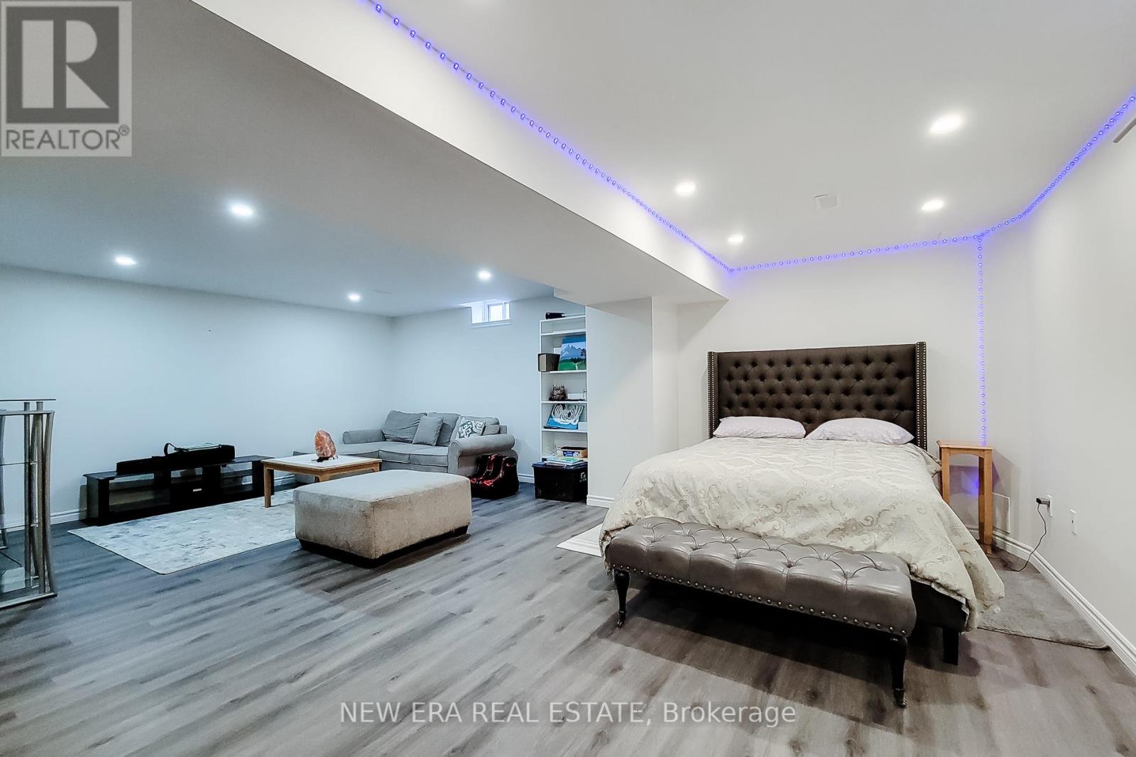 40 FAIRGROUNDS DRIVE - 35