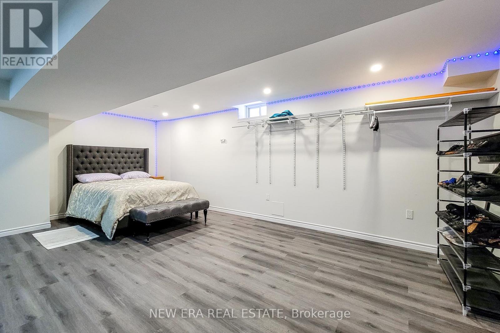40 FAIRGROUNDS DRIVE - 36