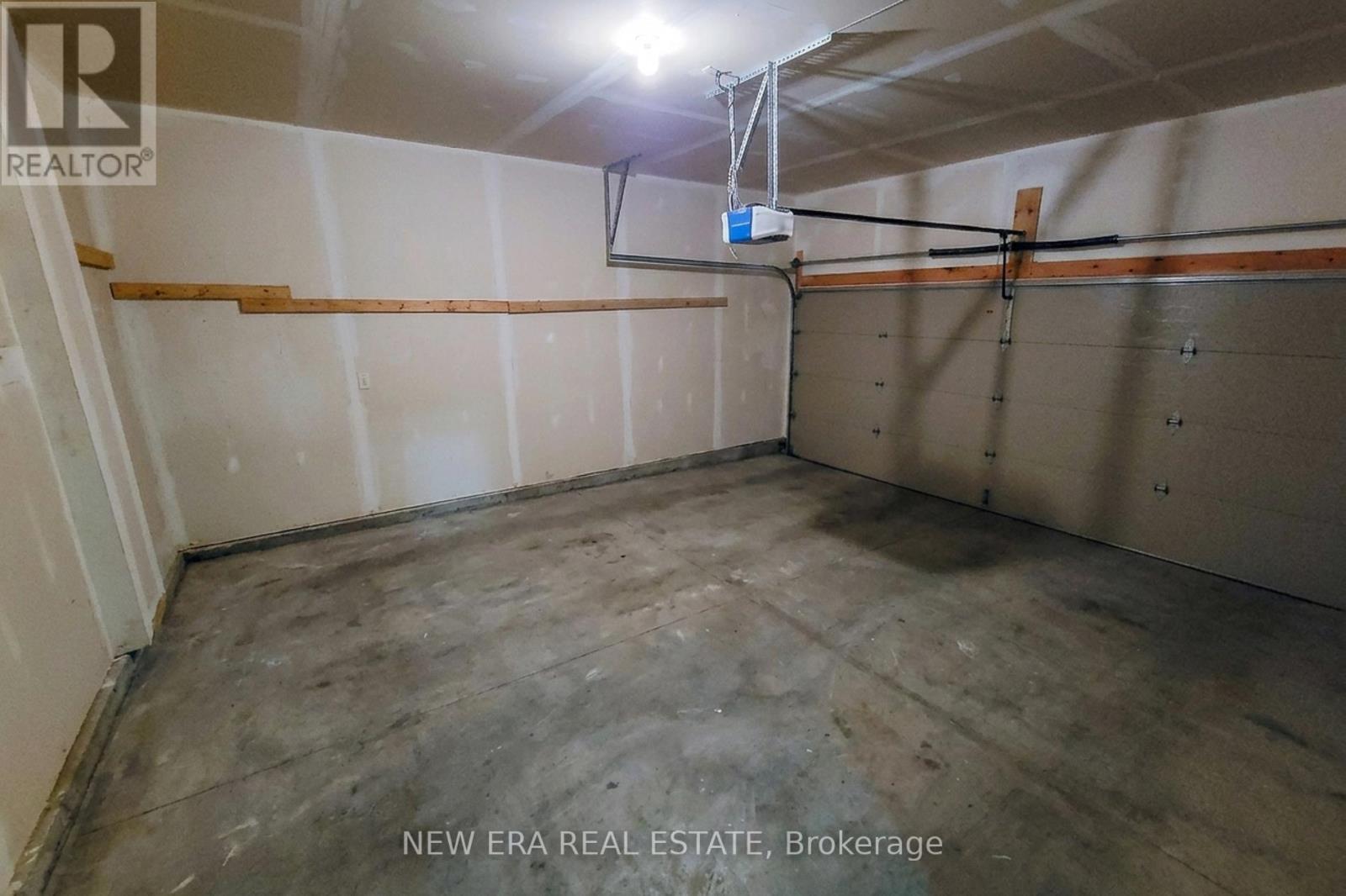 40 FAIRGROUNDS DRIVE - 41