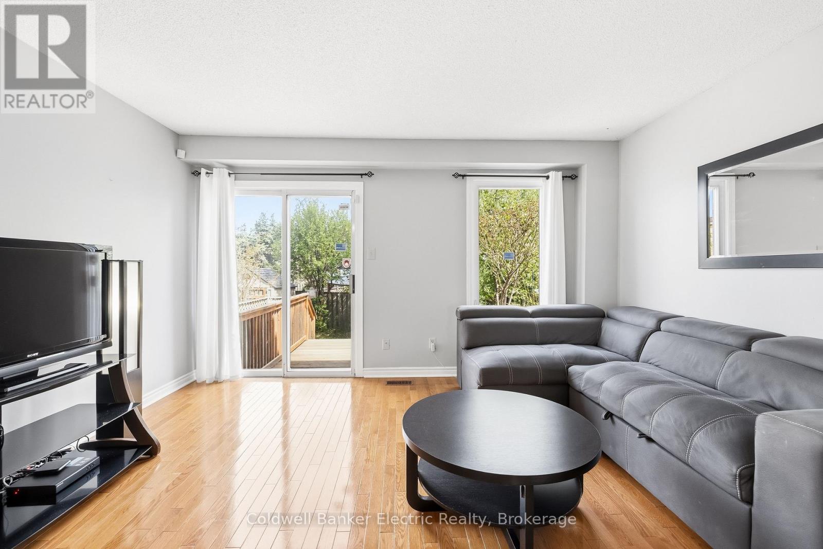80 PLUMROSE PATHWAY - 13