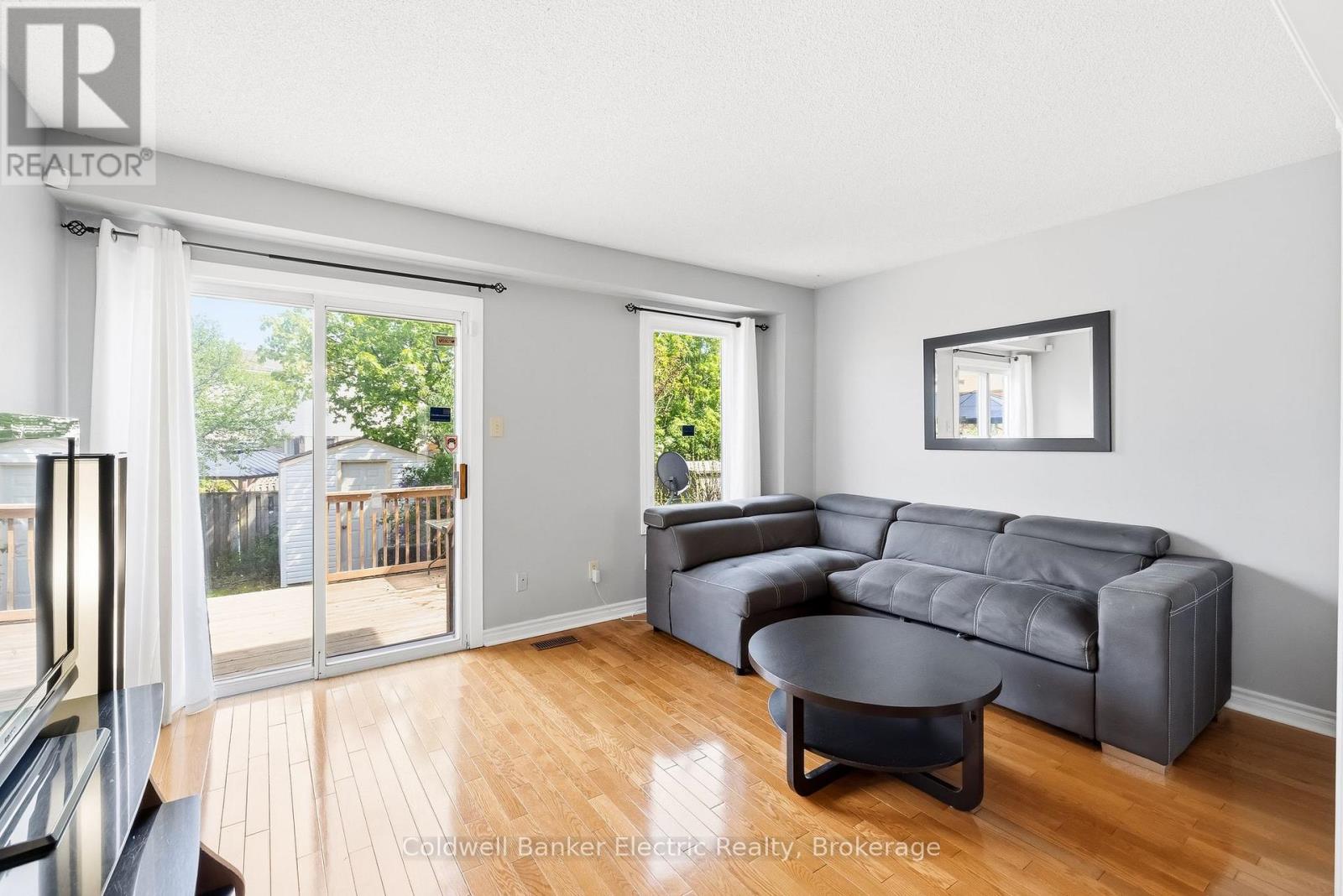 80 PLUMROSE PATHWAY - 14