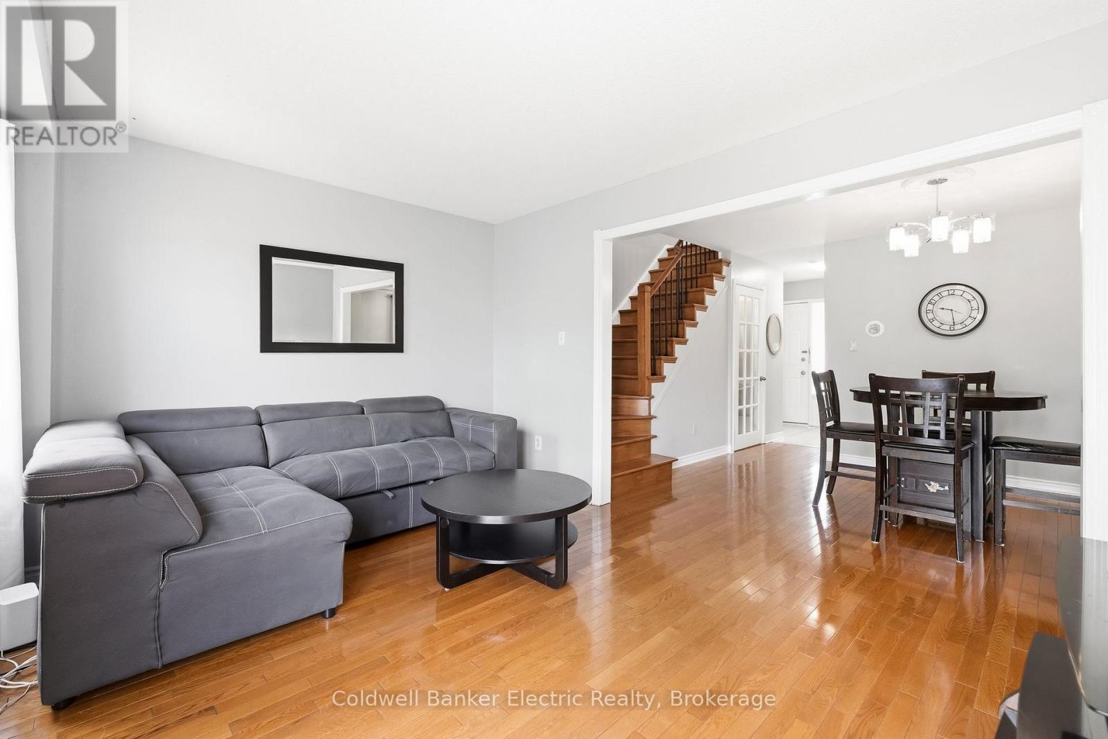 80 PLUMROSE PATHWAY - 15
