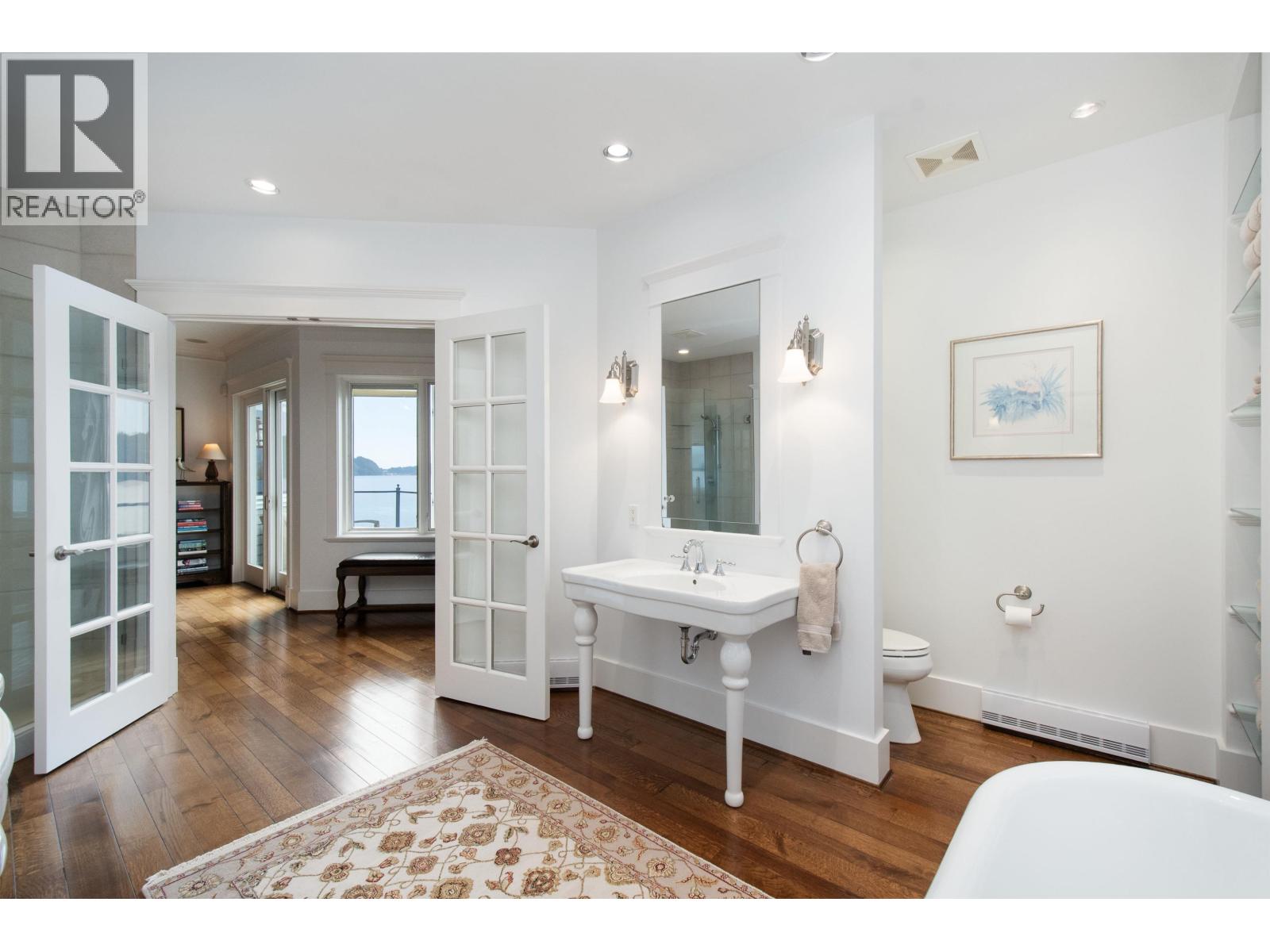 8 OCEAN POINT DRIVE — photo 2