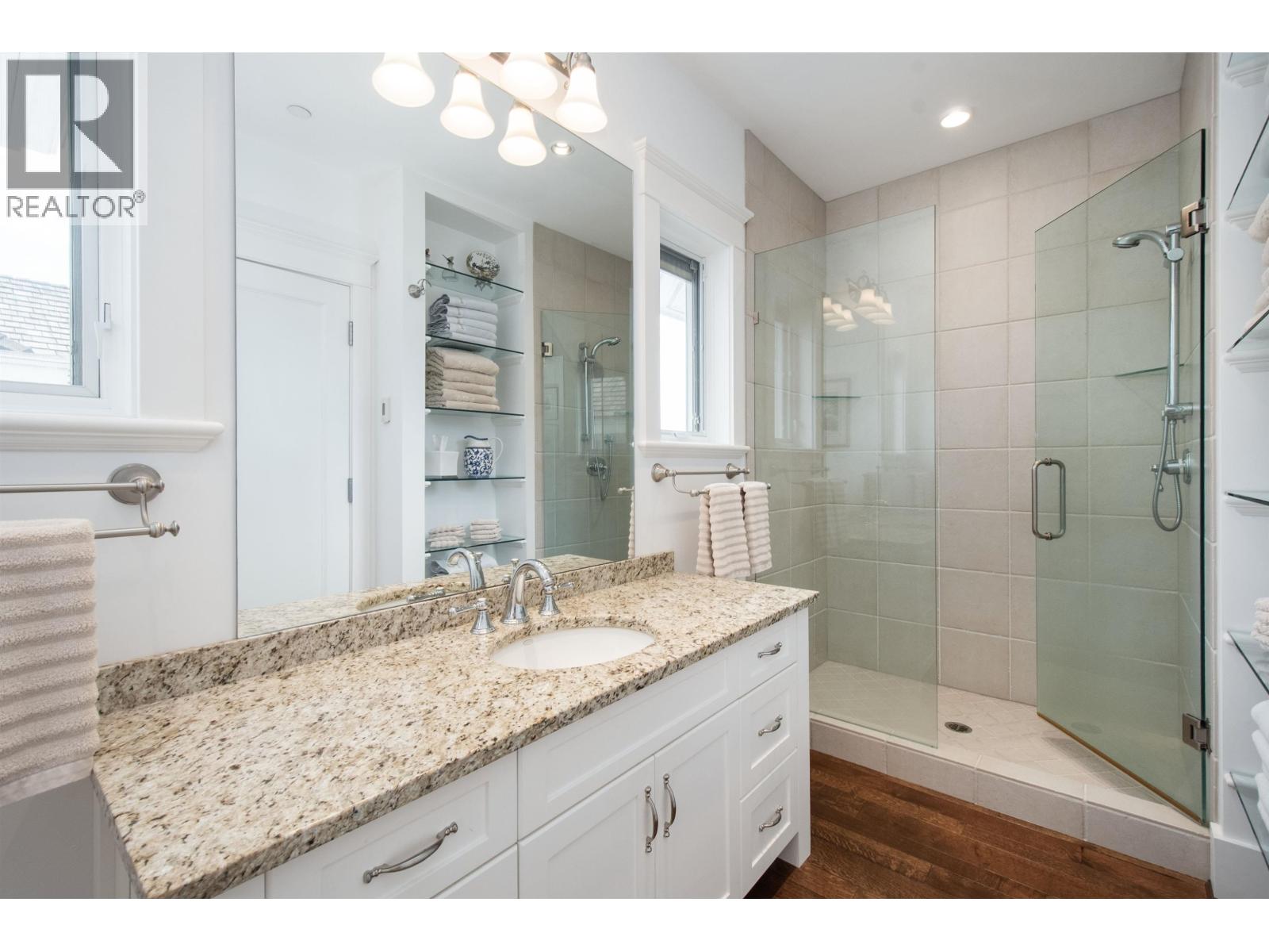 8 OCEAN POINT DRIVE — main photo