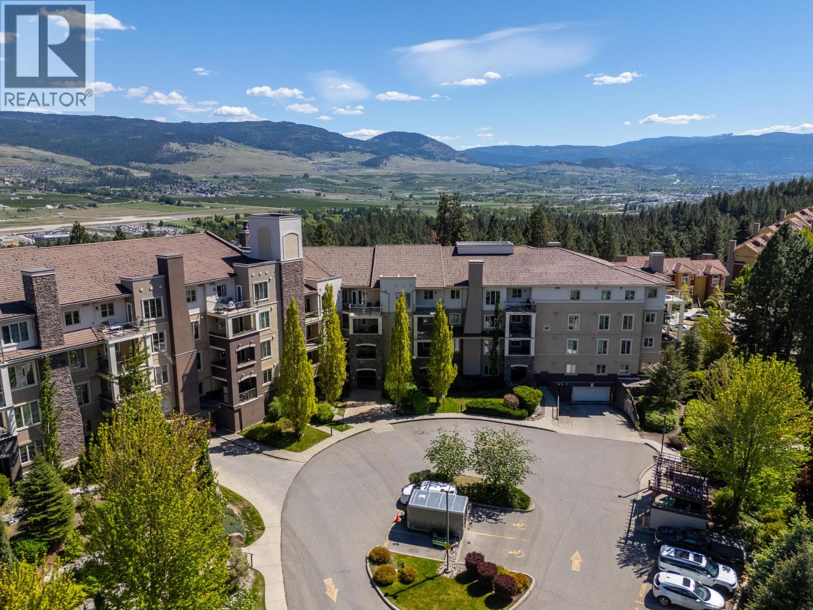 #2514 1873 Country Club Drive - 40