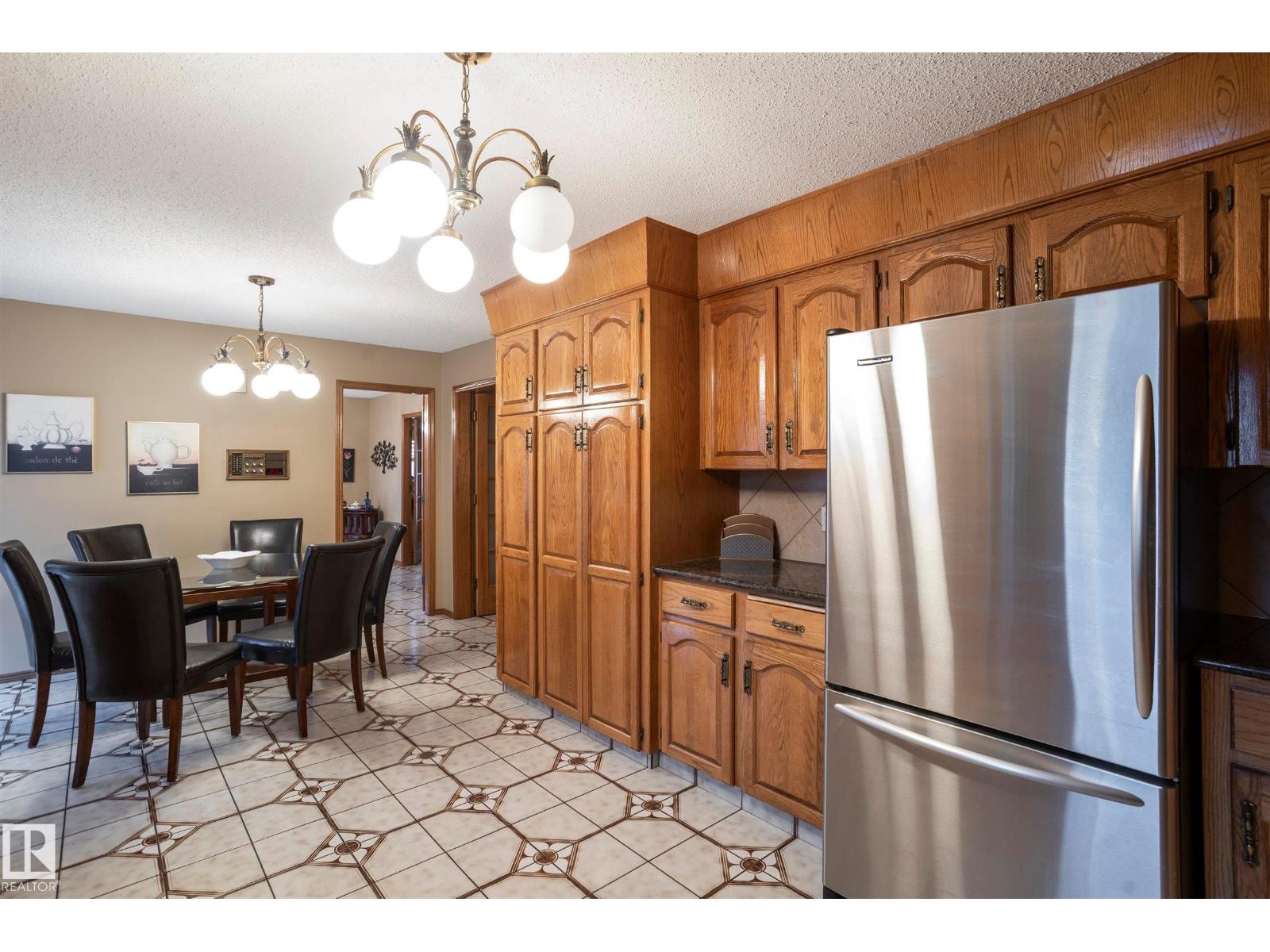 9831 158 AV NW - 21