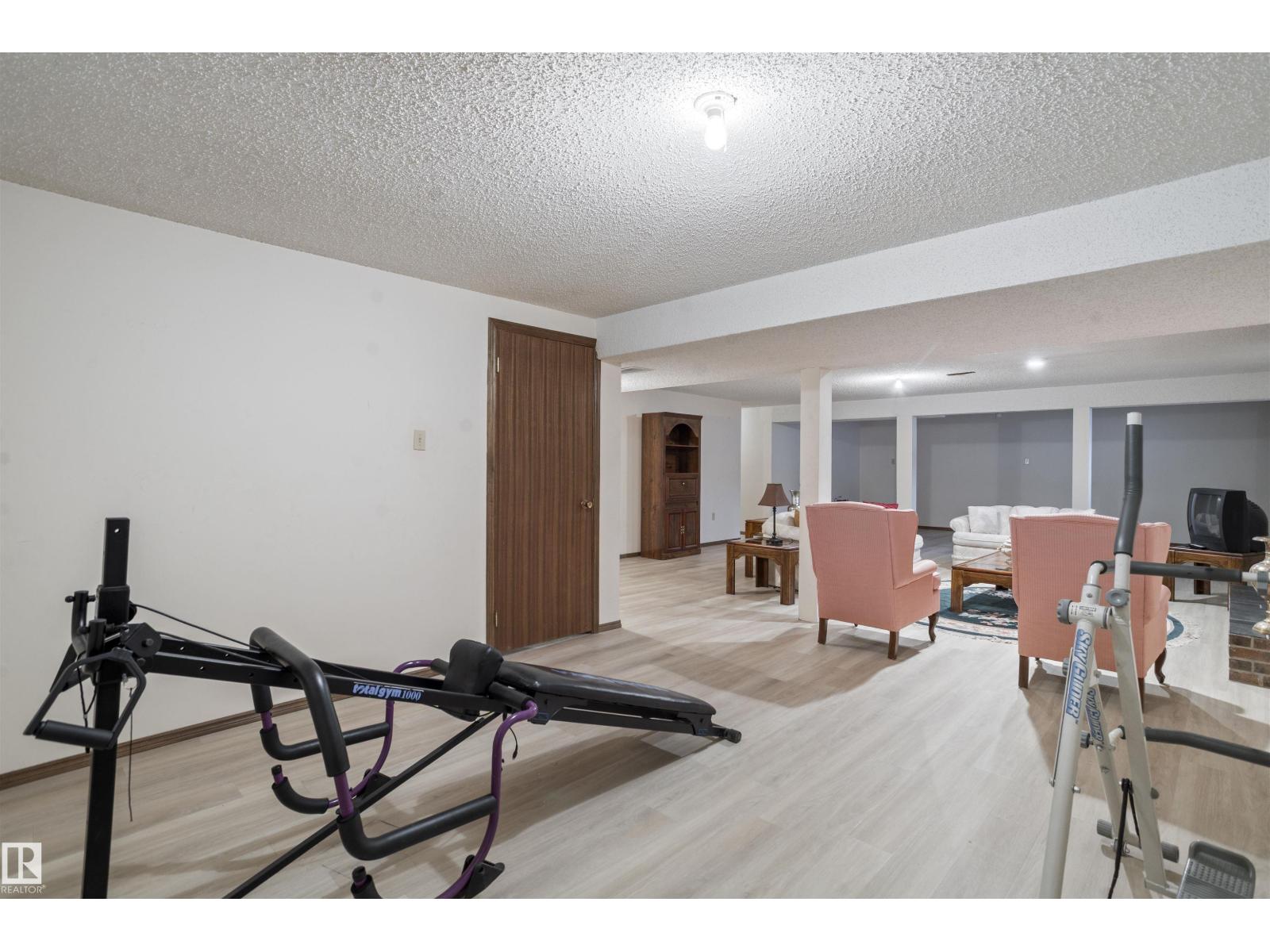 9831 158 AV NW - 59