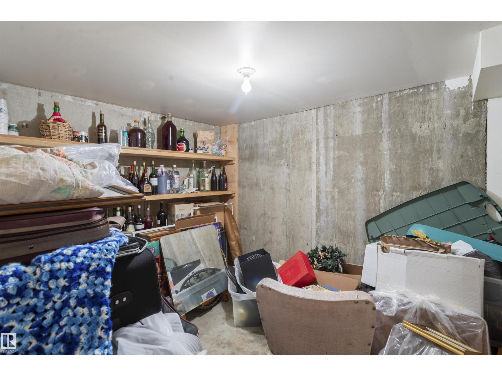 9831 158 AV NW - 60
