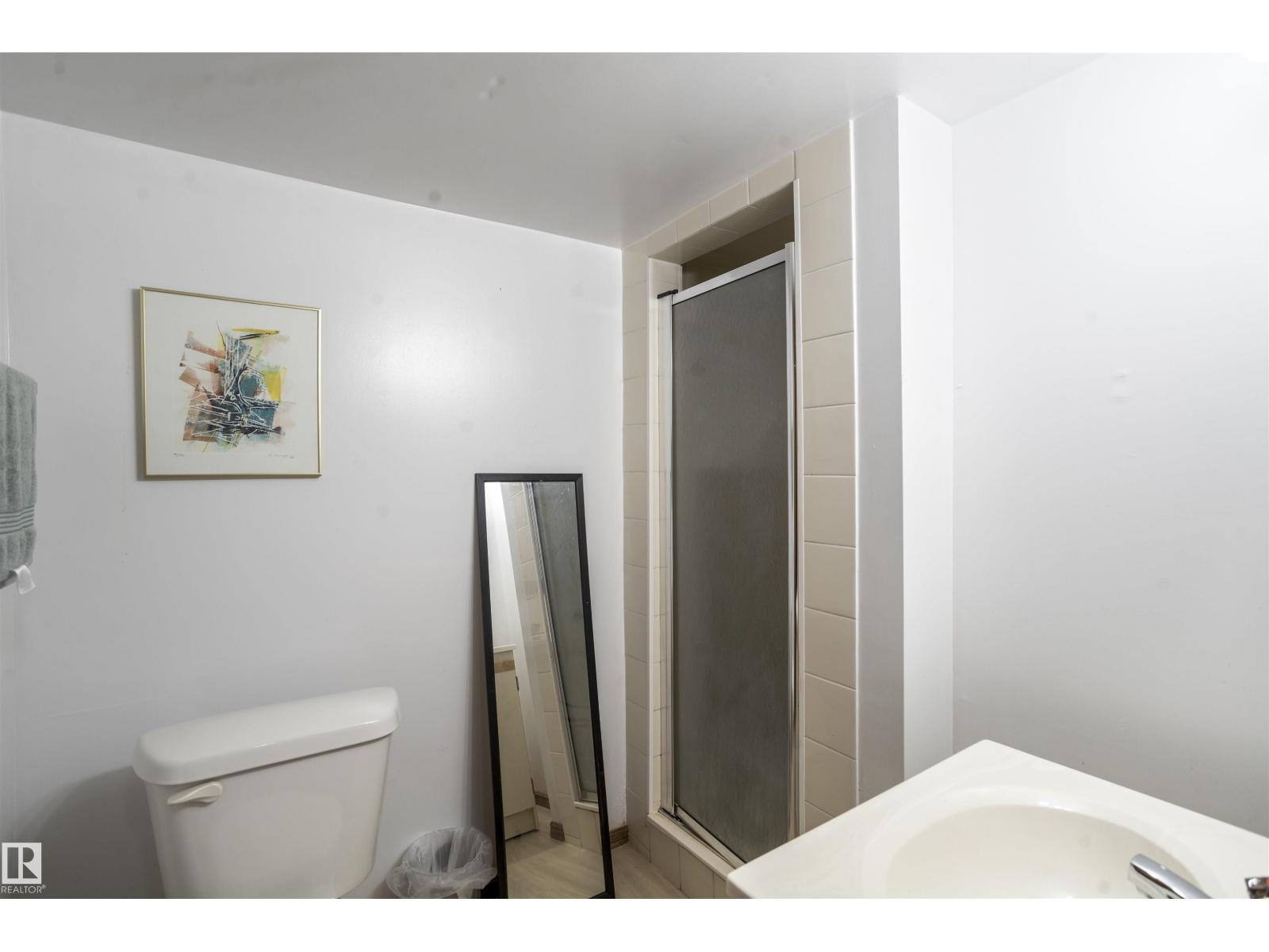 9831 158 AV NW - 67