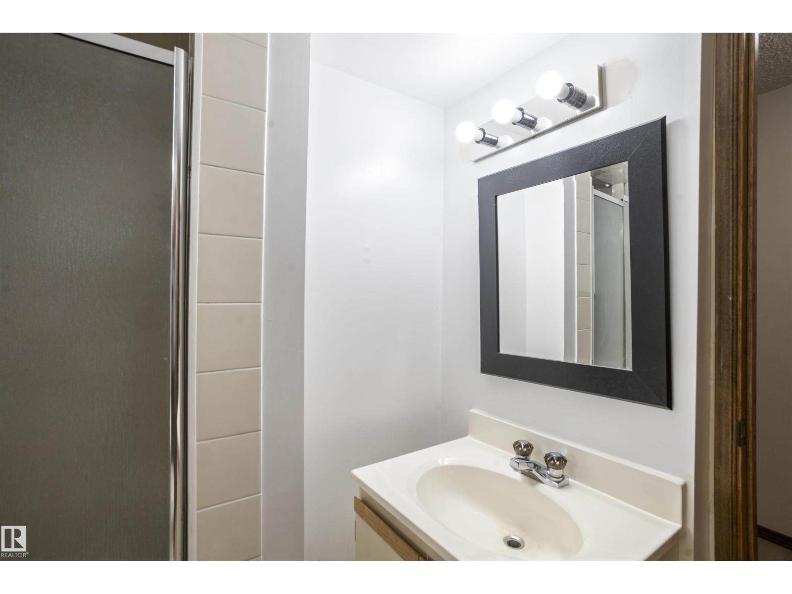 9831 158 AV NW - 68