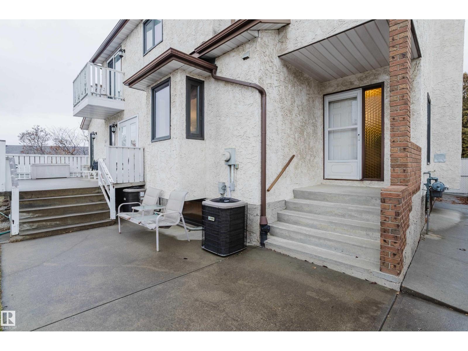 9831 158 AV NW - 71