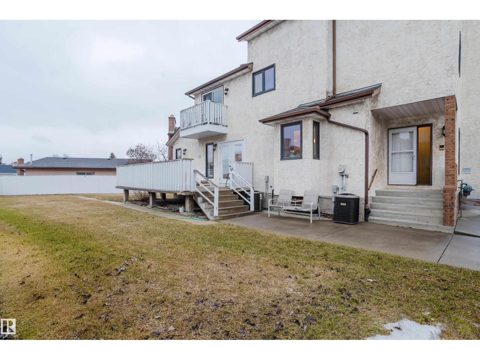 9831 158 AV NW - 73