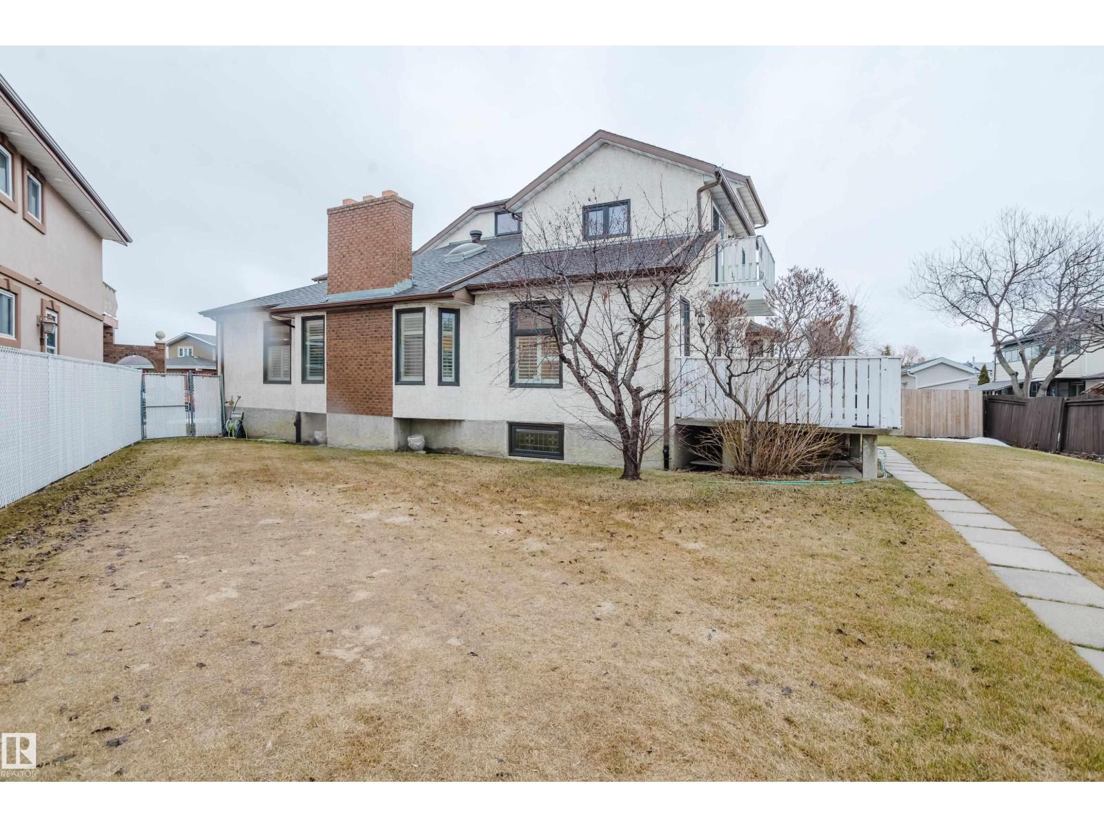 9831 158 AV NW - 75
