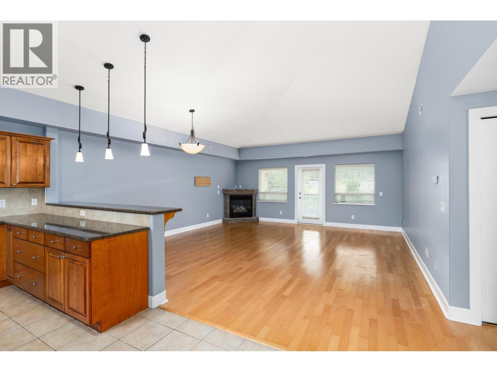 #335 3996 Beach Avenue - 12