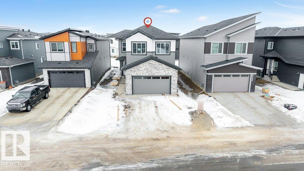 1824 62 AV NE - 2